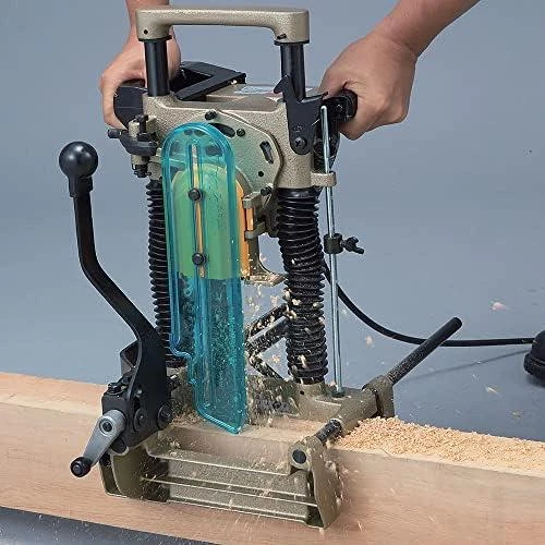 Makita Grandininė skobimo mašina 7104L
