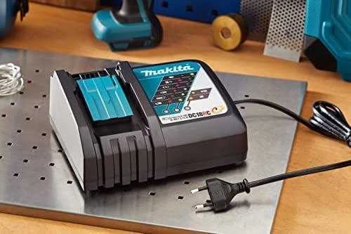 Makita 195584-2 Kroviklis DC18RC 14,4-18 V Li-ion RAPID krovimo laikas 15/22min, CARTON