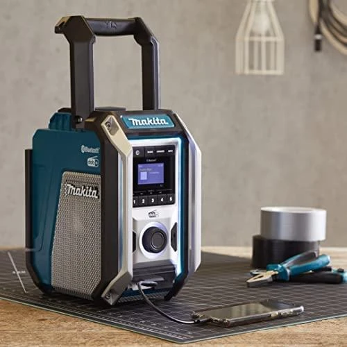 Makita DMR115 Radijas, CXT (12V Max (10,8V) / LXT (18V) baterijos, Žemųjų dažnių garsiakalbis, Bluetooth ir USB, DAB/DAB+