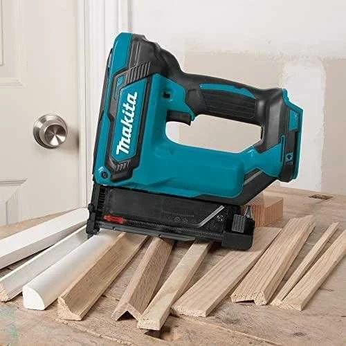Makita DPT353Z Akumuliatorinis viniakalis 18V Li-Ion; 23 GA; 15/18/25/30/35mm; Be akumuliatorių ir kroviklio!