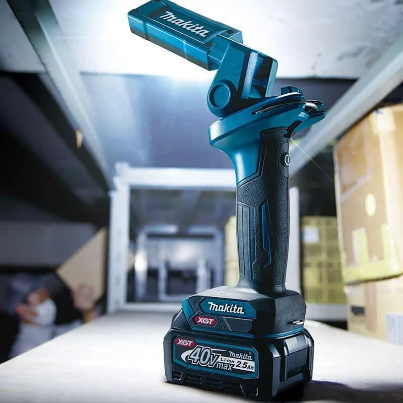 Makita ML006GX Akumuliatorinis prožektorius XGT, 500 lm, Be akumuliatorių ir kroviklio!