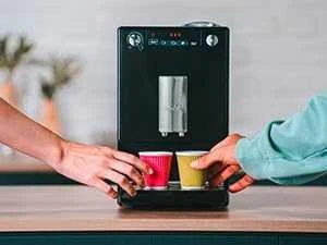 MELITTA automatinis kavos aparatas E950-101 solo, juoda-sidabro spalva