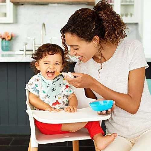 MUNCHKIN dubenėlių su dangteliais rinkinys ir du šaukšteliai LOVE A BOWL
