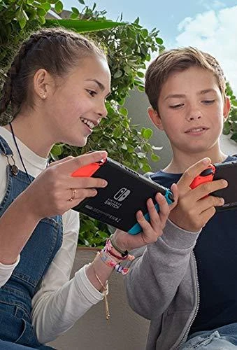 Nintendo Switch (Raudona / Mėlyna)