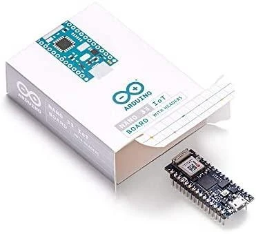 Arduino Nano 33 IoT su jungtimis