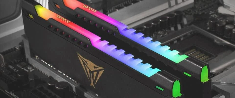 Operatyvioji atmintis RAM PATRIOT Viper Steel RGB DDR4 32GB 2x16GB 3600MHz w/ Juodas heatshield Dual Kit