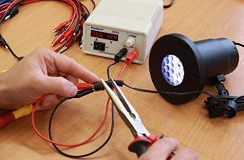 Mini maitinimo šaltinis laboratoryjny PeakTech 6220