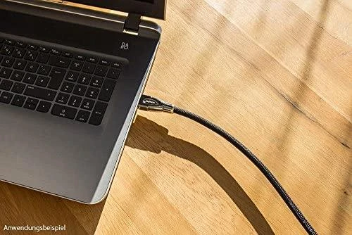 HDMI laidas prijungtas prie nešiojamojo kompiuterio