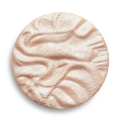 „Makeup Revolution Reloaded“ šviesinantis šviestuvas „Kreminis Just My Type“, 10 g