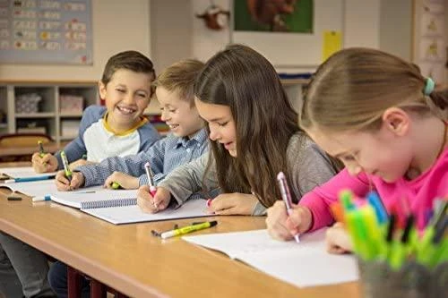 *Plunksnakotis Schneider Base Kid L, kairiarankiams, rožinės spalvos korpusas