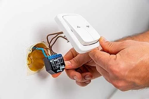Shelly Plus 2PM 2x - 2 kanalų relė žaliuzių ir variklio valdymas su energijos matavimu Wifi Bluetooth