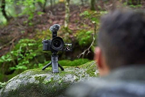 Sony „Alpha A7C“ viso kadro beveidrodinis fotoaparatas su keičiamais objektyvais, korpusas, „Sidabrinas“ | Sony | Viso kadro beveidrodinis fotoaparatas su keičiamais objektyvais | „Alpha A7C“ | Beveidrodinio fotoaparato korpusas | 24,2 MP | ISO jautrumas (maks.) 204800 | Ekrano įstrižainė 3,0 colio | Vaizdo įrašymas | „Wi-Fi“ | Greitas hibridinis AF | Didinimas 0,59 k. | Vaizdo ieškiklis | CMOS | „Sidabrinas“