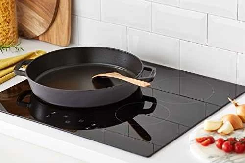 Ketaus keptuvė su dviem rankenomis Staub - 34 cm, Juodas