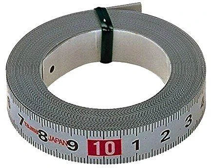 Klijuojama plieninė liniuotė Tajima 5m x 13mm