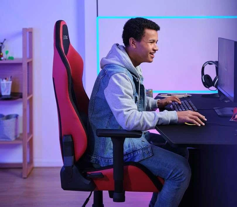 TRUST GXT 714R RUYA kėdė šoniniu kampu