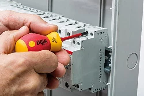Atsuktuvas WIHA VDE Stubby VDE Elektrikams 1000 V, su 3 antgaliai Slim bit, SB