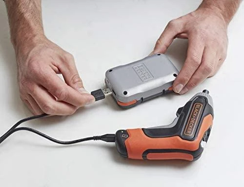 Black & Decker Juodas & Decker Suktuvas Juodas & Decker BCF611CK-QW; 3,6 V; 1x1,5 Ah akum.