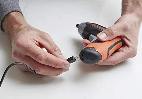 Black & Decker Juodas & Decker Suktuvas Juodas & Decker BCF611CK-QW; 3,6 V; 1x1,5 Ah akum.