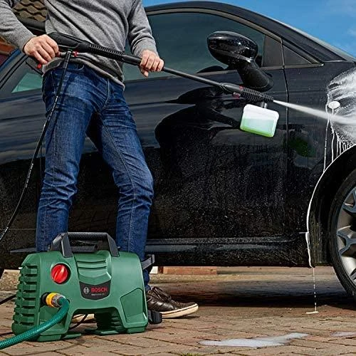 Bosch EasyAquatak 110 plaunant automobilį