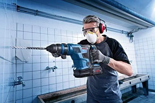 Bosch perforatorius GBH 18V-34 CF gręžimo procese