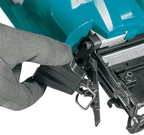 MAKITA akumuliatorinė viniakalė DBN600Z 18V 25-64mm be akumuliatoriaus ir kroviklio