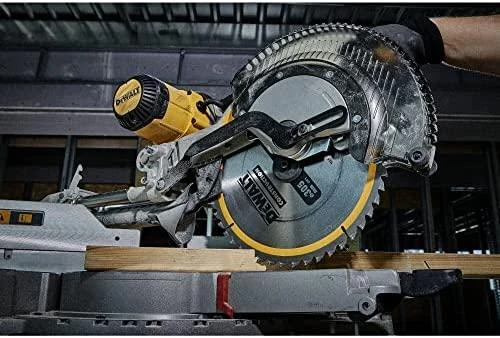 DEWALT diskinis pjūklas 305x30mmx48z