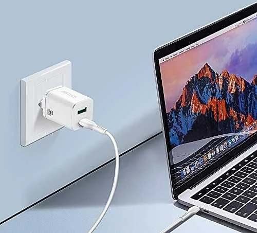 Laidinis įkroviklis Dux Ducis C80 Super Si – USB + Type C – PD 30W QC 3.0 18W 3A baltos spalvos