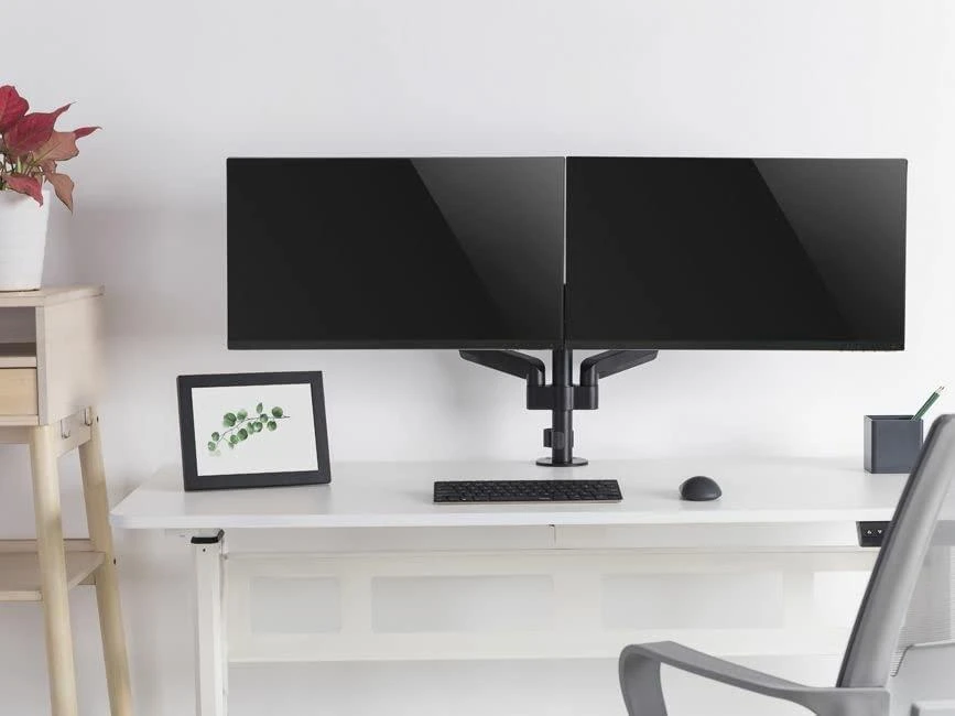 Equip 650133 monitoriaus laikiklis arba stovas 81,3 cm (32″) Stalas Juoda