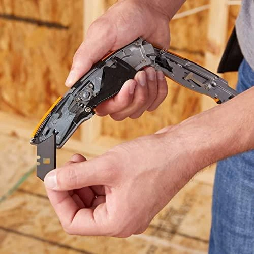 Fiskars CarbonMax sulenkiamas peilis