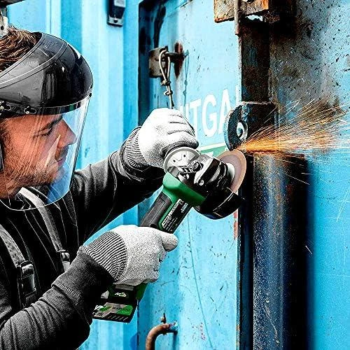 HiKOKI G3613DA šlifuoklis darbo metu