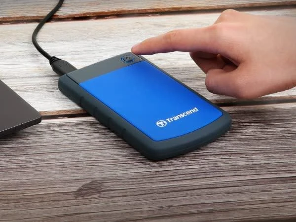 Išorinis kietasis diskas Transcend 25H3B 2.5'' 1TB USB3, Triguba smūgių slopinimo sistema