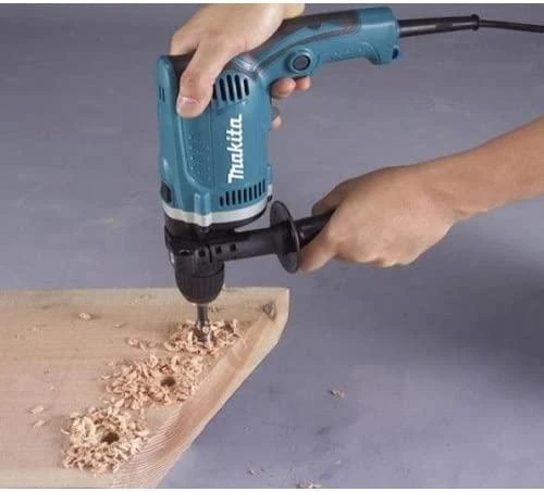 Makita smūginis gręžtuvas HP1630K 710W lagaminas