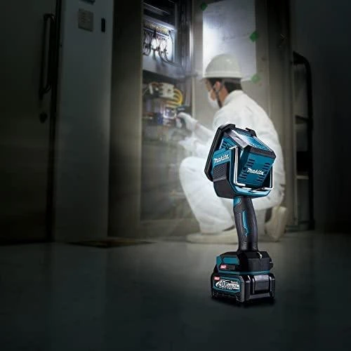 Makita ML007G Akumuliatorinis prožektorius XGT, 1250 lm, Be akumuliatorių ir kroviklio!