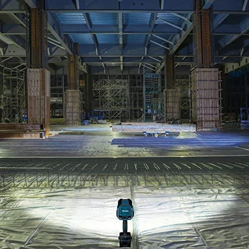 Makita ML007G Akumuliatorinis prožektorius XGT, 1250 lm, Be akumuliatorių ir kroviklio!