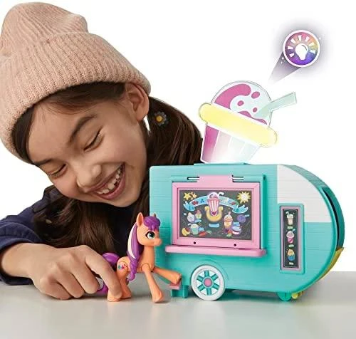Hasbro My Little Pony Rinkinys „Glotnučių autobusiukas“