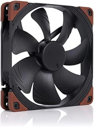 Noctua 140mm ventiliatorius su rudais kampais