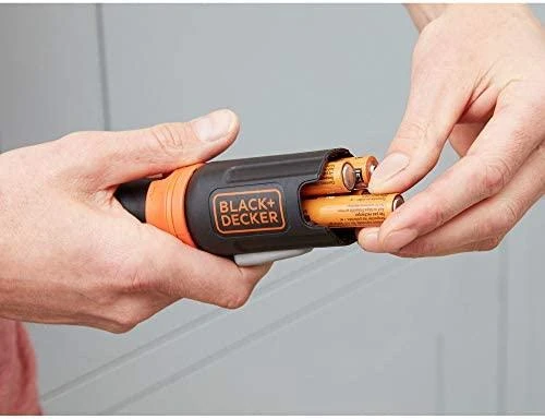 Black & Decker Juodas & Decker Atsuktuvas Juodas & Decker BCF601C-XJ; 6 V + sukimo antgaliai