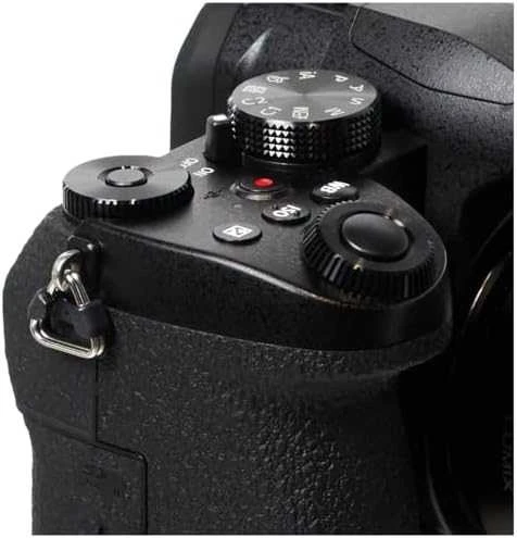 Panasonic Lumix DC-G90 + 12-60MM F/3.5-5.6