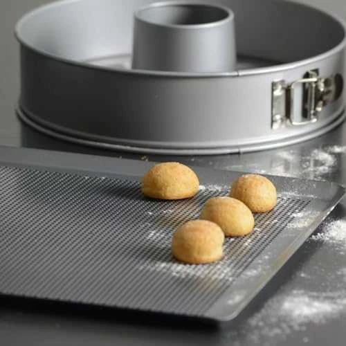 PATISSE Sidabrinis-TOP Perforuota kepimo skarda 40 x 30 cm