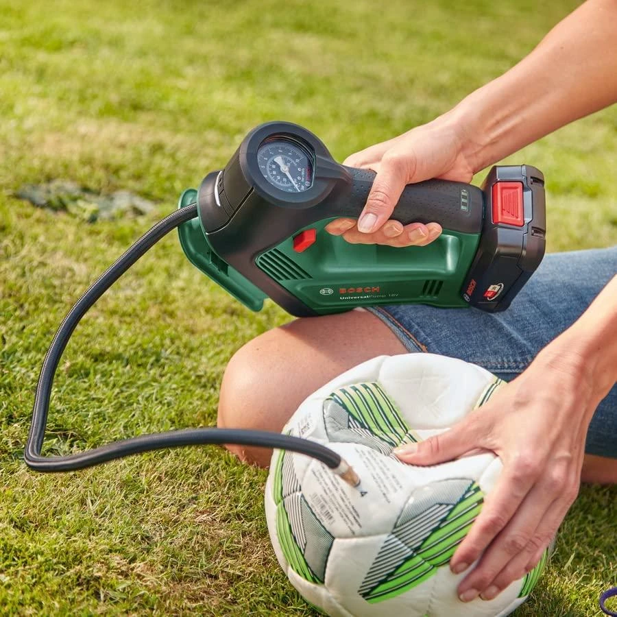 Akumuliatorinis oro pompa Bosch UniversalPump 18V be akumuliatoriaus ir kroviklio