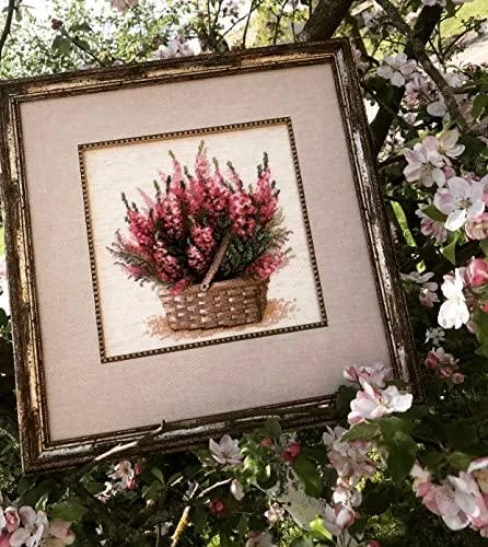 RIOLIS – Create It Yourself – Siuvinėjimo rinkinys „Škotiški viržiai“ 1324 (25x25 cm)