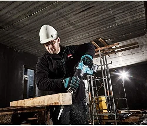 Makita JR001GM201 Reciprocating saw XGT, 32mm stroke; 3,54kg; greitas ašmenų keitimas; bešepetėlinis variklis, 2X4,0Ah, greitasis kroviklis ; įrankių dėklas