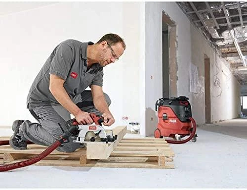 Akumuliatorinis diskinis pjūklas FLEX CS 62 18,0-EC C darbo procese
