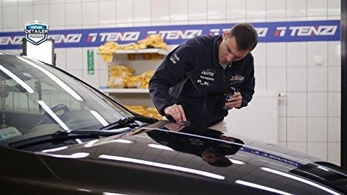 Karnaubos vaško naudojimas ant automobilio