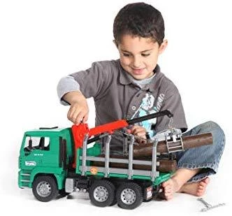BRUDER 1:16 miškovežis MAN Metsaveo su kranu, 02769