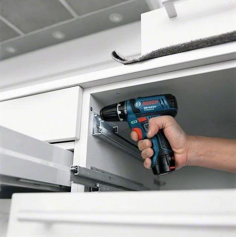 Bosch suktuvas montuojant baldų bėgelius