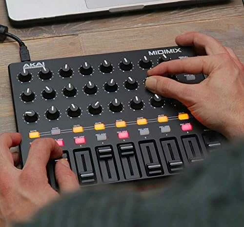 Midi kontroleris  AKAI MIDIMIX, Juodas