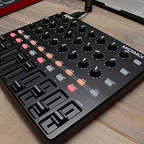 Midi kontroleris  AKAI MIDIMIX, Juodas
