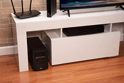 APC EASY UPS 1600VA, 230V, AVR, IEC SOCETS