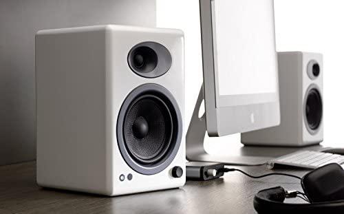Audioengine A5+ Belaidės kolonėlės (pora, baltos spalvos)